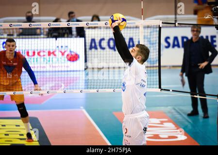 Latina, Italie.20 novembre 2021.Michele Baranowicz (Top Volley Cisterna) pendant Top Volley Cisterna vs Vero Volley Monza, Volleyball Italien Serie A Men SuperLeague Championship Championship à Latina, Italie, novembre 20 2021 crédit: Independent photo Agency/Alay Live News Banque D'Images