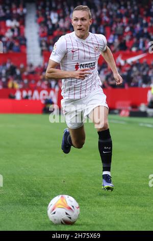 Séville, Séville, Espagne.20 novembre 2021.Agusstisson de Sevilla CF pendant le match de la Liga Santader entre Sevilla CF et Deportivo Alaves à Ramon Sanchez Pizjuan à Séville, Espagne, le 20 novembre 2021.(Credit image: © Jose Luis Contreras/DAX via ZUMA Press Wire) Banque D'Images