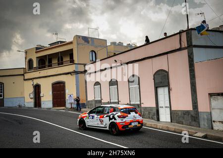 28 Franceschi Jean-Baptiste (FRA), Gorguilo Anthony (FRA), Renault Clio 2021, Toksport WRT, action pendant le rallye Ilas Canarias de la FIA 2021, 8e tour du Championnat européen de rallye 18 de la FIA, du 20 au 2021 novembre à Las Palmas de Gran Canaria, Espagne - photo Alexandre Guilleraumot / DPPI Banque D'Images