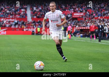 Séville, Séville, Espagne.20 novembre 2021.Agusstisson de Sevilla CF pendant le match de la Liga Santader entre Sevilla CF et Deportivo Alaves à Ramon Sanchez Pizjuan à Séville, Espagne, le 20 novembre 2021.(Credit image: © Jose Luis Contreras/DAX via ZUMA Press Wire) Banque D'Images