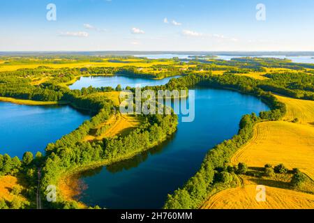 Vue aérienne des lacs du parc national de Narachanski, Bélarus Banque D'Images