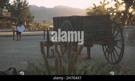 Pioneertown, Californie, Etats-Unis - 3 septembre 2021 : Pioneertown est une ville de Californie.Bâtiments en bois sur la rue Mane de l'ancien Wild West Mo Banque D'Images