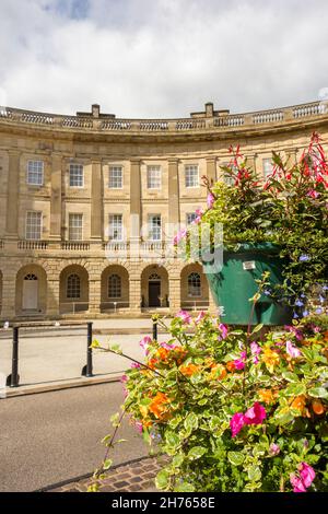 Le Crescent Hotel and Spa est un bâtiment classé de catégorie II à Buxton Derbyshire, récemment rénové avec l'aide d'une subvention du fonds de loterie du patrimoine Banque D'Images