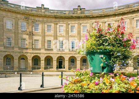 Le Crescent Hotel and Spa est un bâtiment classé de catégorie II à Buxton Derbyshire, récemment rénové avec l'aide d'une subvention du fonds de loterie du patrimoine Banque D'Images