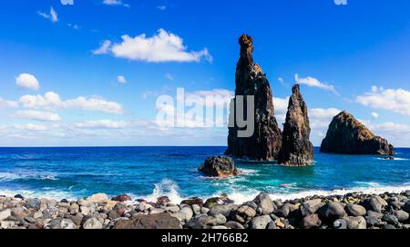 Paysage de la nature de l'île de Madère.Paysage de mer, plage incroyable Ribeira da janela avec une formation de roche énorme sur la côte nord Banque D'Images