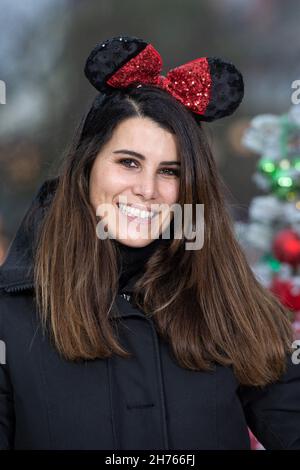 Karine Ferri participe au Noël enchanté de Disney au parc Disneyland Paris à Marne-la-Vallée, près de Paris, France, le 20 novembre 2021.Photo d'Aurore Marechal/ABACAPRESS.COM Banque D'Images