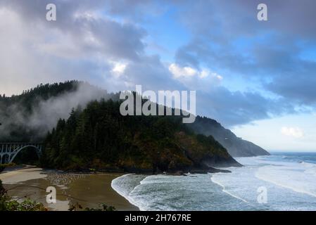 Pont de Cape creek sur la route 101 Banque D'Images