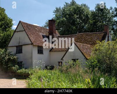 EAST BERGHOLT, SUFFOLK, Royaume-Uni - 18 JUILLET 2021 : vue extérieure du cottage Willy Lott par Flatford Mill Banque D'Images