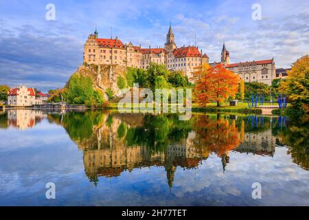 Château de Sigmaringen sur les rives du Danube à Baden-Wurttemberg, Allemagne. Banque D'Images