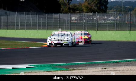 Vallelunga, Italie, octobre 29 2021.Festival américain de Rome.Voitures NASCAR défiant sur piste Banque D'Images