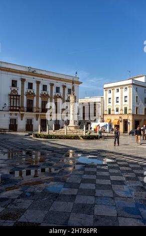 Plaza de la Asunción y monumento a la Asunción de la Virgen en Jerez de la Frontera, Cadix Banque D'Images