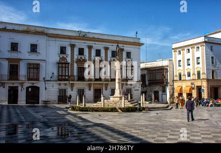 Plaza de la Asunción y monumento a la Asunción de la Virgen en Jerez de la Frontera, Cadix Banque D'Images