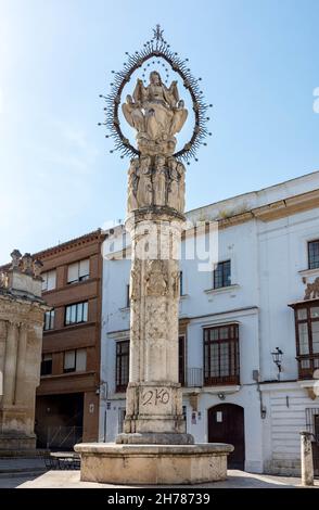 Plaza de la Asunción y monumento a la Asunción de la Virgen en Jerez de la Frontera, Cadix Banque D'Images