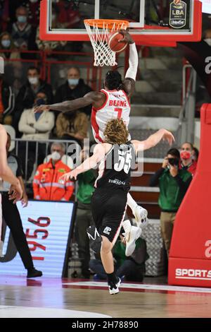 7 Anthony Beane OpenJobMetis Varese lors du match de championnat de LBA Italie entre Openjobmestis Varèse et Bertram Derthona Tortona, à Varèse, en Italie, le 20 novembre 2021.Crédit : Fabio Averna/Alay Live News Banque D'Images