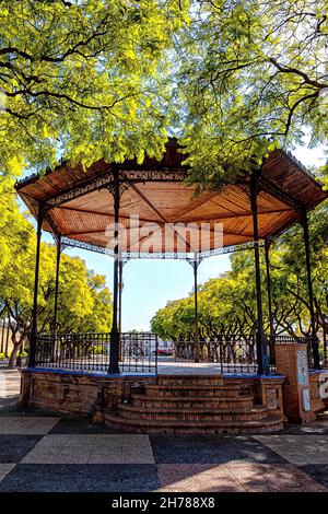 Templete de música en parque de la Alameda en Jerez de la Frontera Banque D'Images