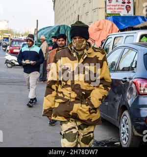 Gazipur, Delhi, Inde – décembre 25 2020 : manifestations des agriculteurs indiens sikhs et hindous du Punjab, de l'Uttar Pradesh et de l'Uttarakhand à la frontière de Delhi-UP Banque D'Images