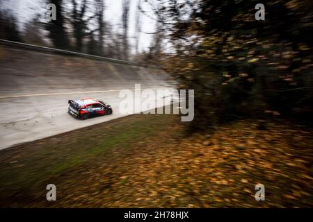 02 Solberg Oliver (swe), Edmondson Elliot (gbr), Hyundai 2C Competition, Hyundai i20 coupe WRC, action pendant le Rallye ACI Monza, 12e tour du WRC 2021 de la FIA, FIA World Rally Championship, du 18 au 21 novembre 2021 à Monza, Italie - photo: Nikos Katikis/DPPI/LiveMedia Banque D'Images