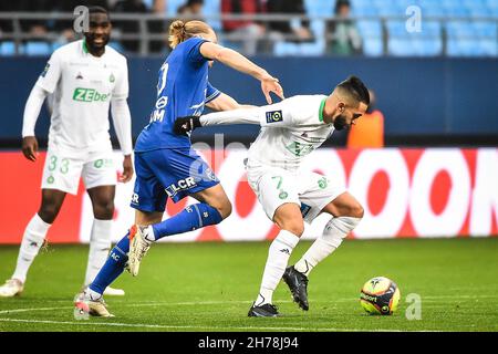 Troyes, France, France.21 novembre 2021.Ryad BOUDEBOUZ de Saint Etienne lors du match de Ligue 1 entre ESTAC Troyes et COMME Saint-Etienne (ASSE) au Stade de l'Aube le 21 novembre 2021 à Troyes, France.(Credit image: © Matthieu Mirville/ZUMA Press Wire) Credit: ZUMA Press, Inc./Alamy Live News Banque D'Images