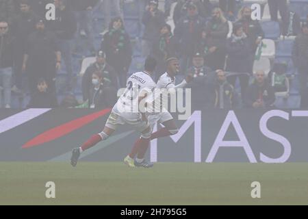 Stade MAPEI, Reggio Emilia, Italie, 21 novembre 2021,Keita Balde (Cagliari) célèbre le but pendant les États-Unis Sassuolo vs Cagliari Calcio - football italien série A match Banque D'Images