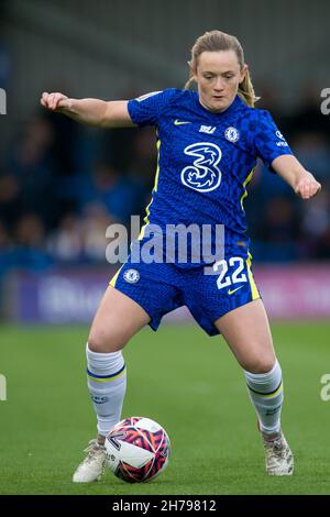 Londres, Royaume-Uni.21 novembre 2021.LONDRES, ROYAUME-UNI.21 NOVEMBRE : Erin Cuthbert, du FC Chelsea, contrôle le ballon lors de l'installation 2021-22 de la Super League FA Womens entre le FC Chelsea et Birmingham City à Kingsmeadow.Credit: Federico Guerra Morán/Alay Live News Banque D'Images