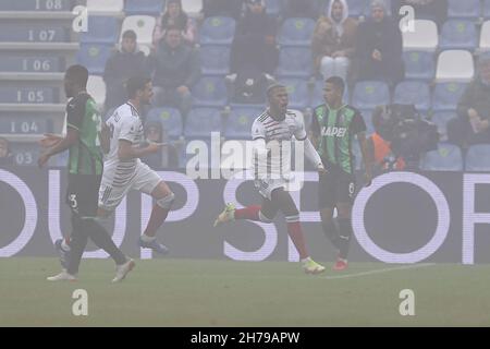 Keita Balde (Cagliari) célèbre le but pendant les États-Unis Sassuolo vs Cagliari Calcio, football italien série A match à Reggio Emilia, Italie, novembre 21 2021 Banque D'Images