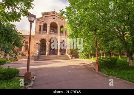 17 mai 2021, Vagharshagat, Arménie: Célèbre complexe d'Etchmiadzin abritant un séminaire éducatif et le Catholicos Suprême de tous les Arméniens et d'un monast Banque D'Images