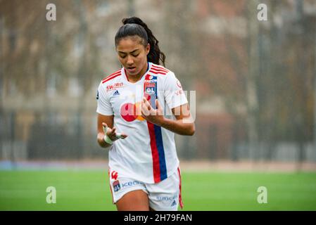 Selma Bacha de l'Olympique Lyonnais réagit pendant le championnat de France féminin, D1 Arkema match de football entre GPSO 92 Issy et Olympique Lyonnais le 21 novembre 2021 à la Cité des Sports à Issy-les-Moulineaux, France - photo Melanie Laurent / A2M Sport Consulting / DPPI Banque D'Images