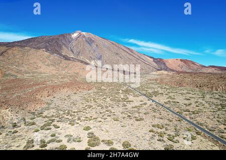 Vue aérienne du Mont Teide dans le parc national de Teide, Tenerife, Iles Canaries, Espagne. Banque D'Images