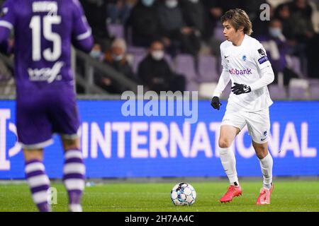 ANTWERPEN, BELGIQUE - NOVEMBRE 21 : Junya Ito de KRC Genk lors du match Jupiler Pro League entre K. Beerschot V.A. et KRC Genk à l'Olympich Stadion le 21 novembre 2021 à Antwerpen, Belgique (photo de Joris Verwijst/Orange Pictures) Banque D'Images