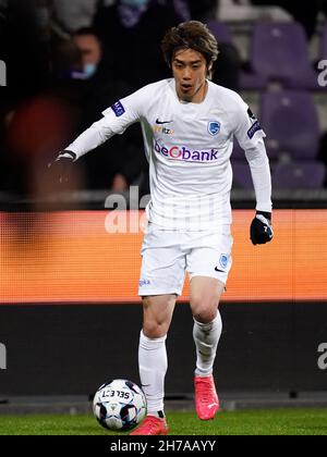 ANTWERPEN, BELGIQUE - NOVEMBRE 21 : Junya Ito de KRC Genk lors du match Jupiler Pro League entre K. Beerschot V.A. et KRC Genk à l'Olympich Stadion le 21 novembre 2021 à Antwerpen, Belgique (photo de Joris Verwijst/Orange Pictures) Banque D'Images