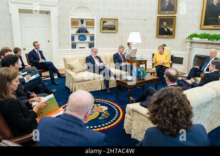 WASHINGTON DC, États-Unis - 15 juillet 2021 - le président Joe Biden rencontre la chancelière allemande Angela Merkel le jeudi 15 juillet 2021, dans le bureau ovale de t Banque D'Images