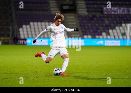 ANTWERPEN, BELGIQUE - NOVEMBRE 21 : Junya Ito de KRC Genk lors du match Jupiler Pro League entre K. Beerschot V.A. et KRC Genk à l'Olympich Stadion le 21 novembre 2021 à Antwerpen, Belgique (photo de Joris Verwijst/Orange Pictures) Banque D'Images