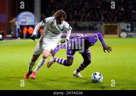 ANTWERPEN, BELGIQUE - NOVEMBRE 21 : Junya Ito de KRC Genk lors du match Jupiler Pro League entre K. Beerschot V.A. et KRC Genk à l'Olympich Stadion le 21 novembre 2021 à Antwerpen, Belgique (photo de Joris Verwijst/Orange Pictures) Banque D'Images