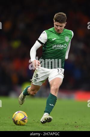 Glasgow, Royaume-Uni.21 novembre 2021.Kevin Nisbet de Hiberniandoring du match de la coupe de la Ligue écossaise à Hampden Park, Glasgow.Crédit photo à lire: Neil Hanna/Sportimage crédit: Sportimage/Alamy Live News Banque D'Images
