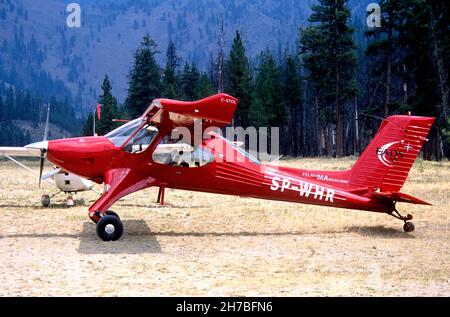 PZL-104 un avion Wilga stationné sur une piste d'atterrissage de l'arrière-pays dans le centre de l'Idaho Banque D'Images