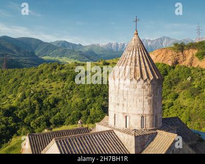 Vue aérienne du monastère de Tatev en Arménie, c'est un lieu de culte et de voyage célèbre.La religion et les principaux points de vue dans le Caucase Banque D'Images