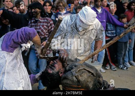 FRANCE.PYRÉNÉES ORIENTALES (66).VALLESPIR SUPÉRIEUR.PRATS DE MOLLO.LA FÊTE DE L'OURS Banque D'Images