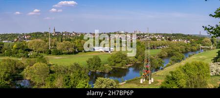 Essen, Rhénanie-du-Nord-Westphalie, Allemagne - 27 avril 2020 : vue de Hinsel vers la Ruhr et Essen-Horst Banque D'Images