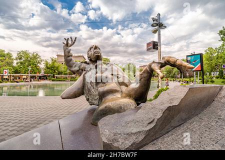 25 mai 2021, Erevan, Arménie: Statue d'Arno Babajanyan - célèbre compositeur et pianiste arménien Banque D'Images