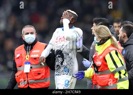 Victor Osimhen, de SSC Napoli, a été blessé lors de la série D'un match entre le FC Internazionale et la SSC Napoli Banque D'Images