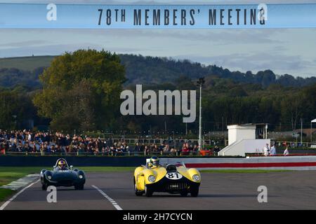 Mike Malone, Ferrari 250TR/290MM, Robi Bernberg, Cooper-Climax T39 Bobtail, Salvadori Cup,Voitures de course sportives qui ont participé aux réunions de course de 1955 Banque D'Images