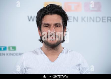 Huerth, Allemagne.18 novembre 2021.Francisco MEDINA, acteur, 26e marathon de don RTL « We help Children », télévision, 18 au 19 novembre 2021.Credit: dpa/Alay Live News Banque D'Images