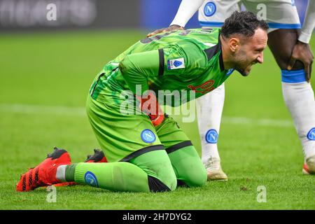 Milan, Italie.21 novembre 2021.Le gardien de but David Ospina (25) de Napoli vu pendant la série Un match entre Inter et Napoli à Giuseppe Meazza à Milan.(Crédit photo : Gonzales photo/Alamy Live News Banque D'Images