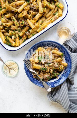 Gâteau aux pâtes au bœuf Stroganoff Banque D'Images