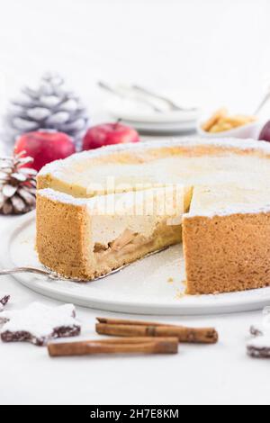 Gâteau aux pommes juteux pour Noël Banque D'Images