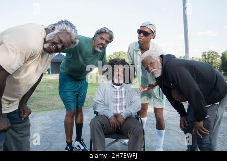 DATE DE SORTIE: 29 juin 2018 TITRE: Uncle Drew STUDIO: Lionsgate RÉALISATEUR: Charles Stone III PLOT: Une comédie anti-agéiste sur le rêve d'un homme de gagner le tournoi de Street ball Rucker Classic à Harlem.AVEC : Kyrie Irving, Lil Rel Howery, Shaquille O'Neal.(Image de crédit : © Lionsgate/Entertainment Pictures) Banque D'Images