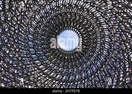 The Hive by Wolfgang, contrefort exposé aux jardins de Kew à Londres. Banque D'Images