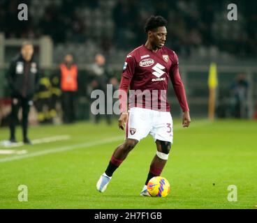 Ola Aina (Torino FC) pendant la série italienne Un match de football entre le Torino FC et Udinese Calcio au Stadio Grande Torino, Turin, Italie Banque D'Images