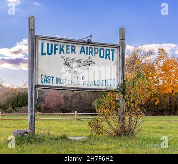 Panneau de l'aéroport de Lufker, ancien champ de vol de moriches Banque D'Images