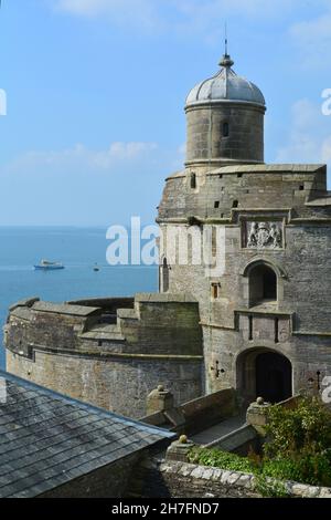 ROYAUME-UNI.ANGLETERRE.CORNALLS.LE CHÂTEAU DE ST MAWES EST UNE FORTERESSE CÔTIÈRE BIEN PRÉSERVÉE DATANT DE L'ÉPOQUE D'HENRI VIII, CONSTRUITE POUR CONTRER L'INVASION DU TH Banque D'Images